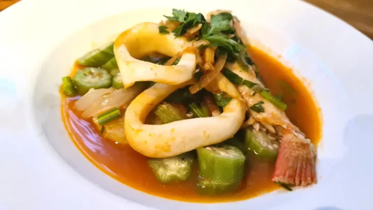 Saumon au four, sardine frit, encornet courboullon de rascasse belisataweer