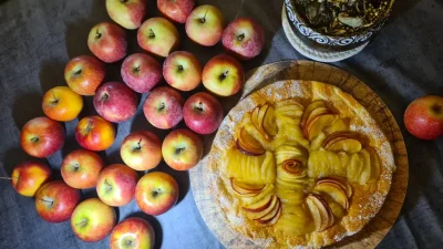 Tarte aux pommes maison belisa taweer